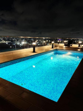 Luxury One-Bedroom Apt at The Signature Near Airport